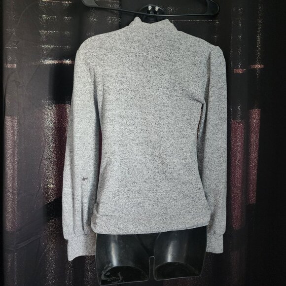 ♠️10/$10♠️ Mock Neck Gray Lightweight Sweater - Picture 6 of 7